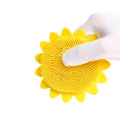 Brosse de massage pour pomme de douche pour bébé en forme de fleur brosse en silicone pour bain de bébé